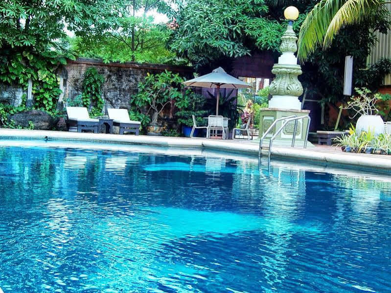 Goldiana Angkor Hotel Siem Reap Exterior photo